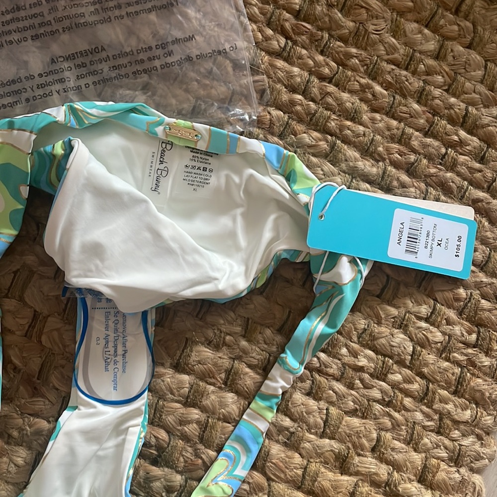 BEACH BUNNY β€οΈβπ₯ ANGELA SKIMPY BOTTOMS IN OCEAN NWT - Picture 14 of 15